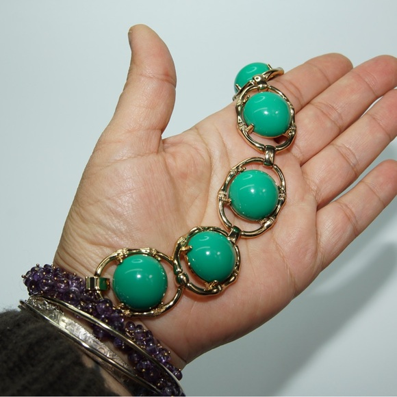 Stella & Dot Chunky Green and Gold Statement Bracelet with an extension Link - Picture 10 of 10